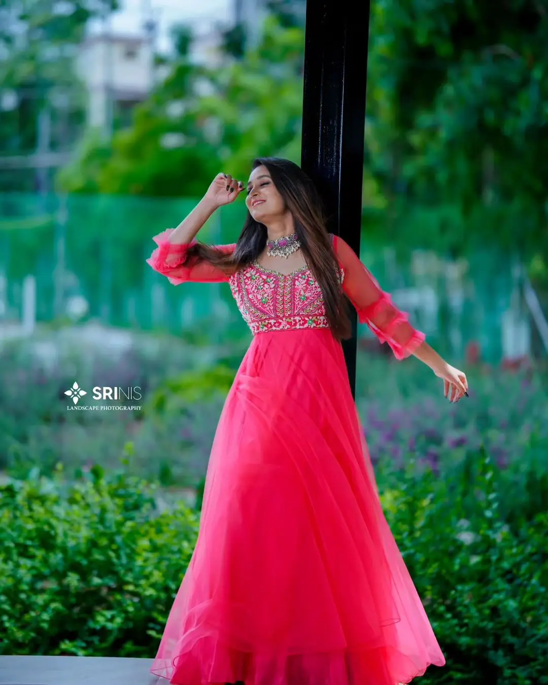 ETV Actress Bhanu Sri Wearing Beautiful Earring Pink Gown